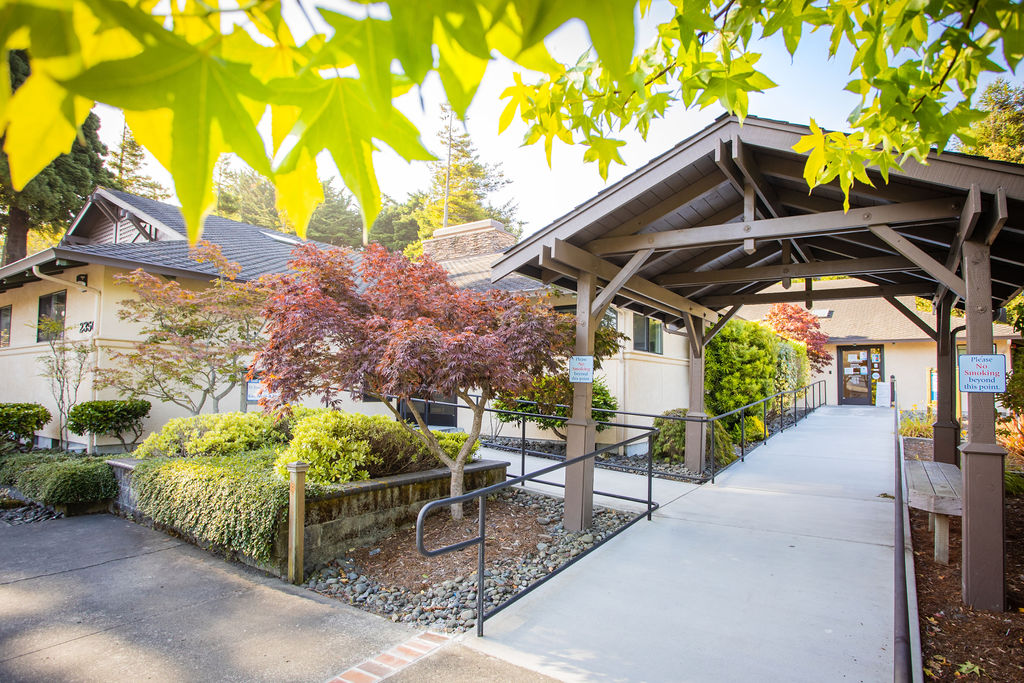 Redwood Community Health Services Exterior